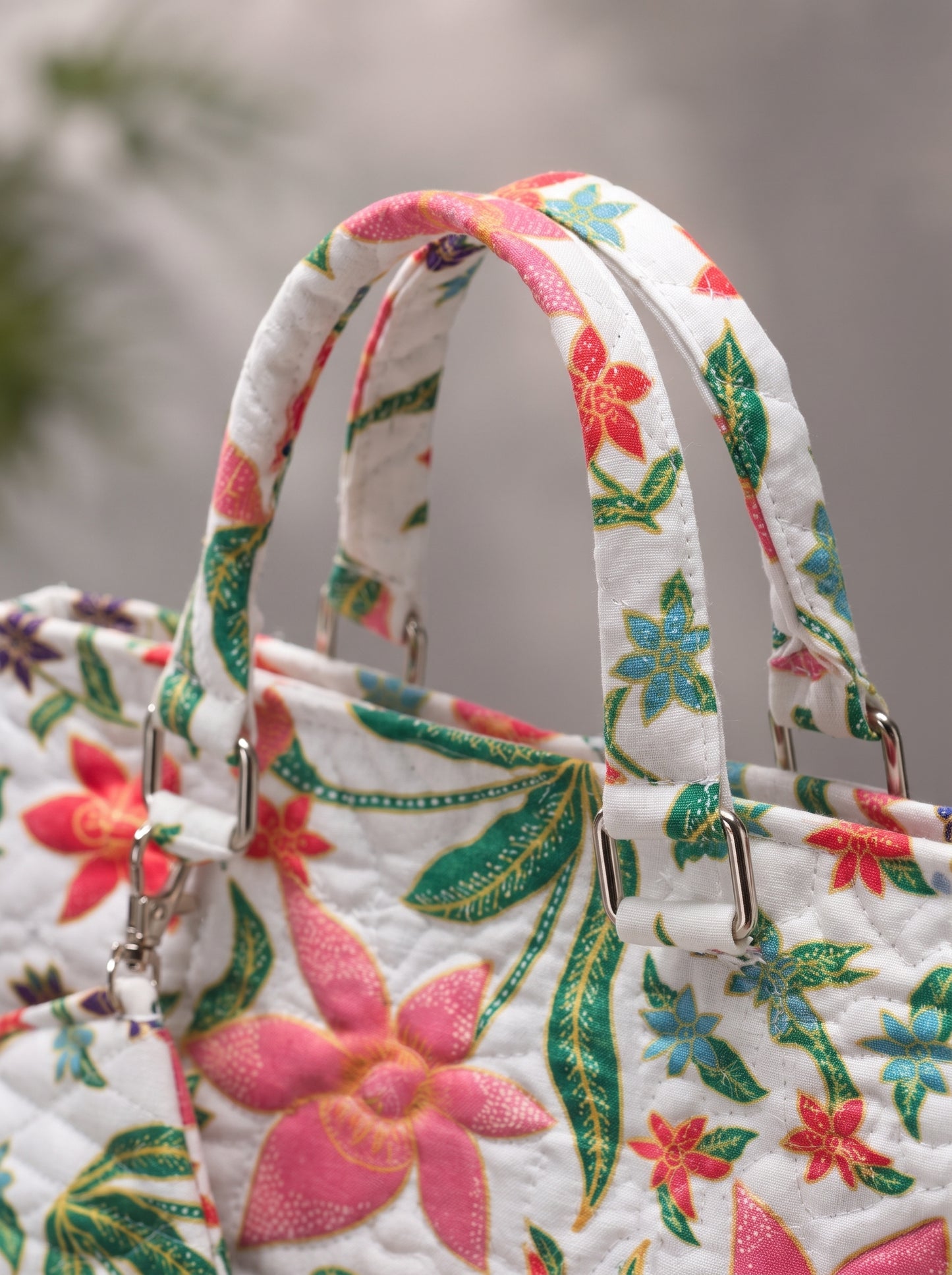 White Tropical Floral Quilted Shoulder Tote Bag