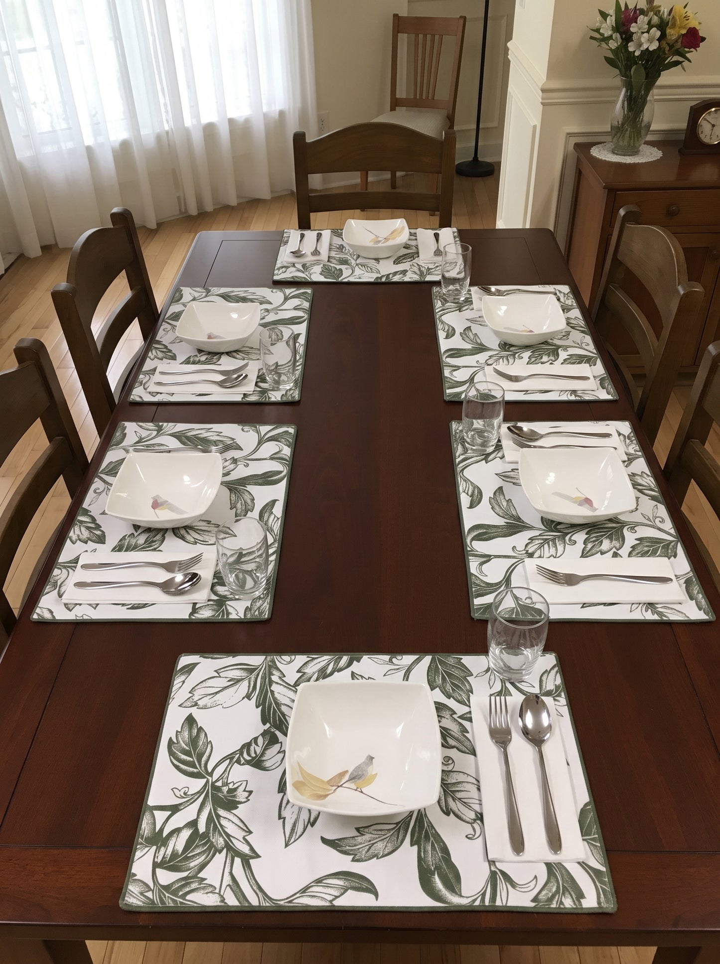 Green Leaf Print – Canvas Table Mat